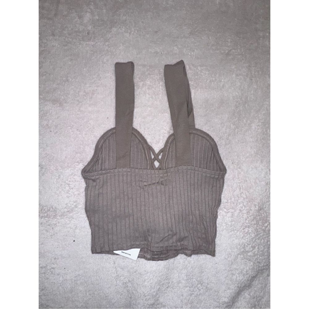 Silence + Noise size XS taupe crop top tank - Picture 3 of 4